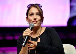 mary j johnson - Why isn't Amy Jo Johnson in 'Power Rangers' reunion special? - Los Angeles  Times