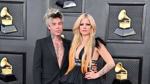 avril lavigne xxx xxx - Avril Lavigne se nos casa! Â¿QuiÃ©n es su afortunado prometido? â€” Rock&Pop