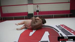 chubby arena - Les wrestler Ebony facesitting chubby loser in arena - Porn video | TXXX.com