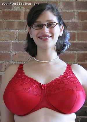 big boobs 42dd - Plus Sized Bras 14 of 24 pics