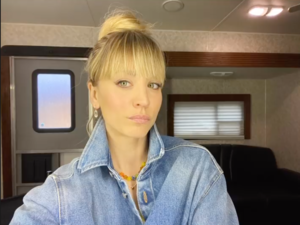 Kaley Cuoco Pov Porn - Kaley Cuoco Rocks Our Socks Off With New Hairstyle