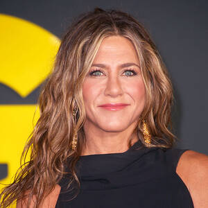 Jennifer Aniston Facial Fake Porn - Fans React To Photos Of Jennifer Aniston's Early Career After Rumored  Plastic Surgery: 'Amazing What Money Can Buy!' - SHEfinds