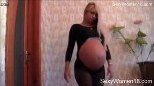 Bald Pregnant Porn - Bald pregnant porn slut - BaldPornGirls.com, uploaded by Ynariff