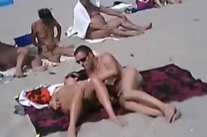 beach voyeur oral - Nudist Couples Making Blowjob and Oral Sex on Beach