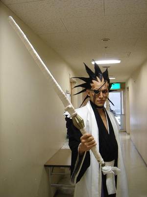 Bleach Cosplay Kyoraku Katen Porn - Bleach: Zaraki (wow pulling off Zaraki is hard work!)