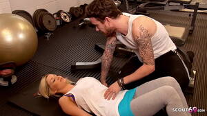 gym seduction - HOT TEEN IN LEGGINGS SIENNA DAY SEDUCE TO FUCK AT FITNESS GYM - XVIDEOS.COM