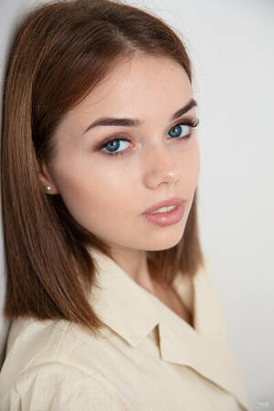 Blue Eyed Shaved Pussy - Keira Blue Nude (89) - aka: Keira Blue Domai, Errotica-archives