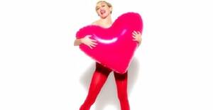 Miley Cyrus Pantyhose Porn - Rock your legs - THEAUBURNGIRL