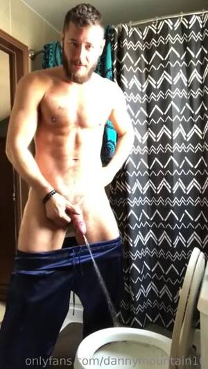 Boy Pissing Porn - SO HOT PORN BOY PISSING FOR CAM - ThisVid.com