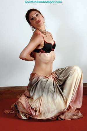indian nude model gallery - Indian Nude Girl Bhabhi Sex In Saree And Showing Off Her Milky Boobs  Blouseless