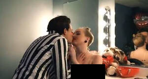 Miley Cyrus Backstage Sex Tape - Miley Cyrus, Robin Thicke to Share a Stage at MTV EMAs