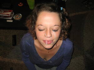 cute girl facial - Cute girl gets a facial Foto PornÃ´ - EPORNER