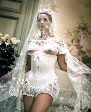 Monica Bellucci Bondage - Monica Bellucci for Blumarine, 1993 : r/redscarepod