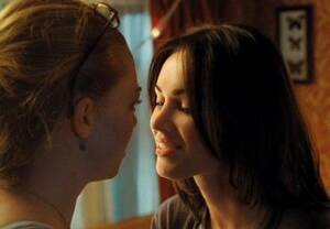 megan fox lesbian sex tape - Megan Fox's Cinematic Lesbian Kiss: Artistic Or Gratuitous? (VIDEO) |  HuffPost Entertainment