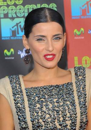Nelly Furtado Lesbian Porn - Check Out This Giant List of Famous Lesbians and Bisexual Women: Nelly  Furtado
