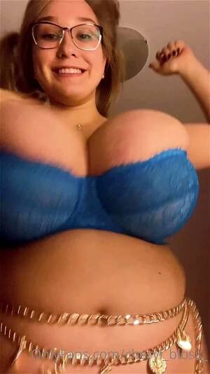 chubby tits jiggle - Watch Cheryl Lana - Quite Boob Bounce - Chubby, Big Tits, Solo Porn -  SpankBang