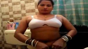 desi bhojpuri xxx movie - Desi sexy figure bihari bhabhi exposed her naked figure on demand