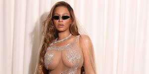 Beyonce Celebrity Porn - BeyoncÃ© Wears Bejeweled Naked Dress to Oscars 2022 After-Party