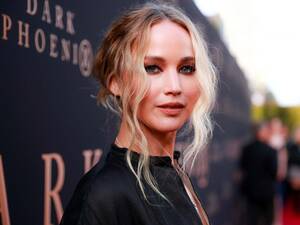 Jennifer Lawrence Cum Porn - Jennifer Lawrence peed in a bucket during night out with Adele, according  to Alan Cumming | The Independent | The Independent