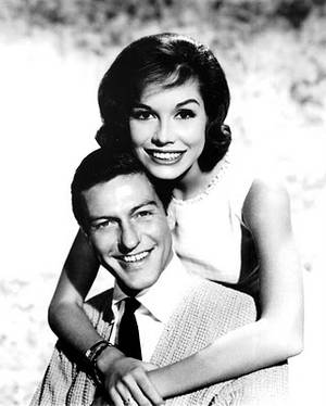 Laura Petrie Sexy - Rob and Laura Petrie (Dick Van Dyke & Mary Tyler Moore)