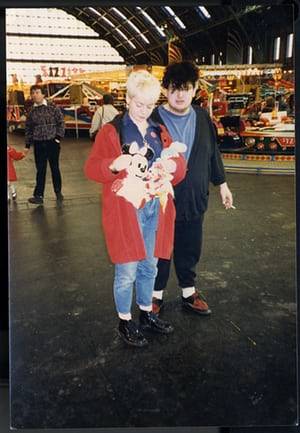 Cougar Young Boy Amateur - Miranda and friend on her 21st birthday, in 1988, at a fair in Manchester
