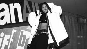 Aaliyah Singer Porn - R. Kelly Paid Bribe So He Could Marry 15-Year-Old Aaliyah, Government  Alleges : NPR