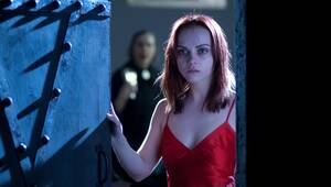 Christina Ricci Porn - After.life' is painful trip to purgatory