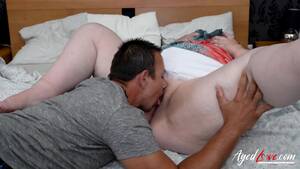 fat pussy hug - Mirjams Fat Pussy Kissing And Fingering - EPORNER