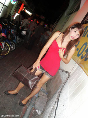 bangkok ladyboy peeing - 