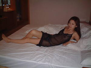 asian posing nude on bed - Amateur Asian Chick Posing Nude On Vacation www.GutterUncensored.com  012.jpg | MOTHERLESS.COM â„¢