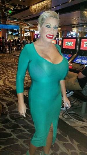 Busty Marie Porn - Busty porn star Claudia Marie at the Aria
