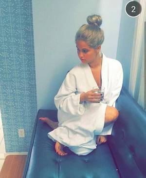 Debby Ryan Feet Porn - debby-ryan-jessica-darling-s-it-list-premiere-in-los-angeles-3.jpg Â· debby- ryan-netflix-fysee-event-in-los-angeles-05-07-2017-2.jpg