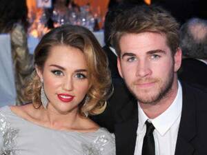 Blowjob First Her Miley Cyrus - 3 Reasons Not To Get Engaged As A Teen (Hear That, Miley?) | YourTango