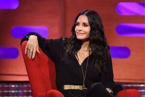 Courteney Cox Dildo Porn - Cosmetic surgery: Courteney Cox: 'I didn't realize that I'm actually  looking really strange with injections' | Culture | EL PAÃS English