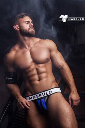 Kirill Dowidoff Porn - Gorgeous Muscled Hunk Kirill Dowidoff For Maskulo! - Nude Men, Nude Male  Models, Gay Selfies & Gay Porn