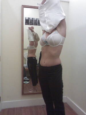 amateur voyeur bra - bra and panties 31 -  Amateur_Babes_Voyeur_A_Sexy_Wife_in_the_Changing_Room_4707870-6 Foto Porno  - EPORNER