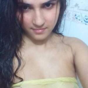 cute pakistani nude - Pakistani GF XXX Nude Filmed For Her Boyfriend In Bathroom - Indian Girls  Club