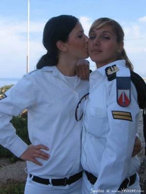 Lesbian Cheerleaders Kissing Non Nudes - Beautiful Israeli Women Soldiers Part 1