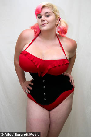 Hourglass Figure Sex - Corseter Takes Quest For Hourglass Figure To New Extreme