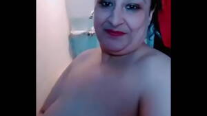 Egyptian Grandma Porn - Arab Granny in shower neekhub.com - XVIDEOS.COM