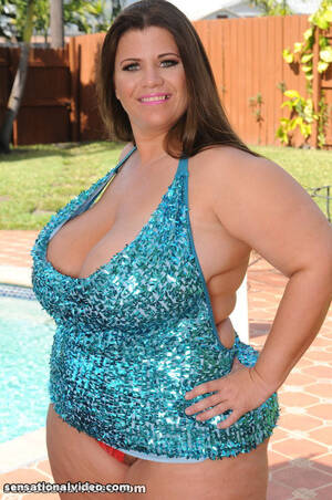 longhaired plumpers - Long-haired brunette fat mom enjoys black - Golden BBW - Picture 1