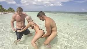 beach sex mmf - Beach Mmf HD Porn Search - Xvidzz.com