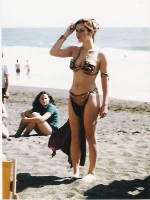Carrie Fisher Fucking - A (somewhat rare) behind-the-scenes photo of Carrie Fisher in her metal  bikini : r/pics