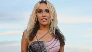 Miley Cyrus Bad Photo Sex - Miley Cyrus' fame from Billy Ray's daughter to Disney, 'pushing sexual  boundaries,' topless photo drama | Fox News
