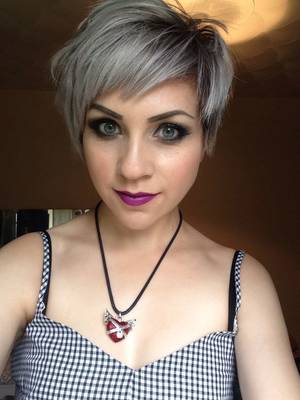 Black Pixie Porn - Grey bob bob