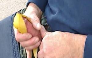 banana peel jerk off xxx - Masturbating with banana peel - Biguz.net