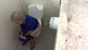 Asian Grandma Toilet Porn - Granny on toilet - ThisVid.com