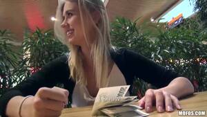 Amateur Sex For Money - Amateur Student Offered Money For Sex : XXXBunker.com Porn Tube