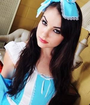 Alice In Wonderland Sasha - Cosplay â™› Alice in Wonderland