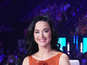 Katy Perry Celeb Porn - Katy Perry Looks Like Sophia Loren With New 60s Hair and Bangs